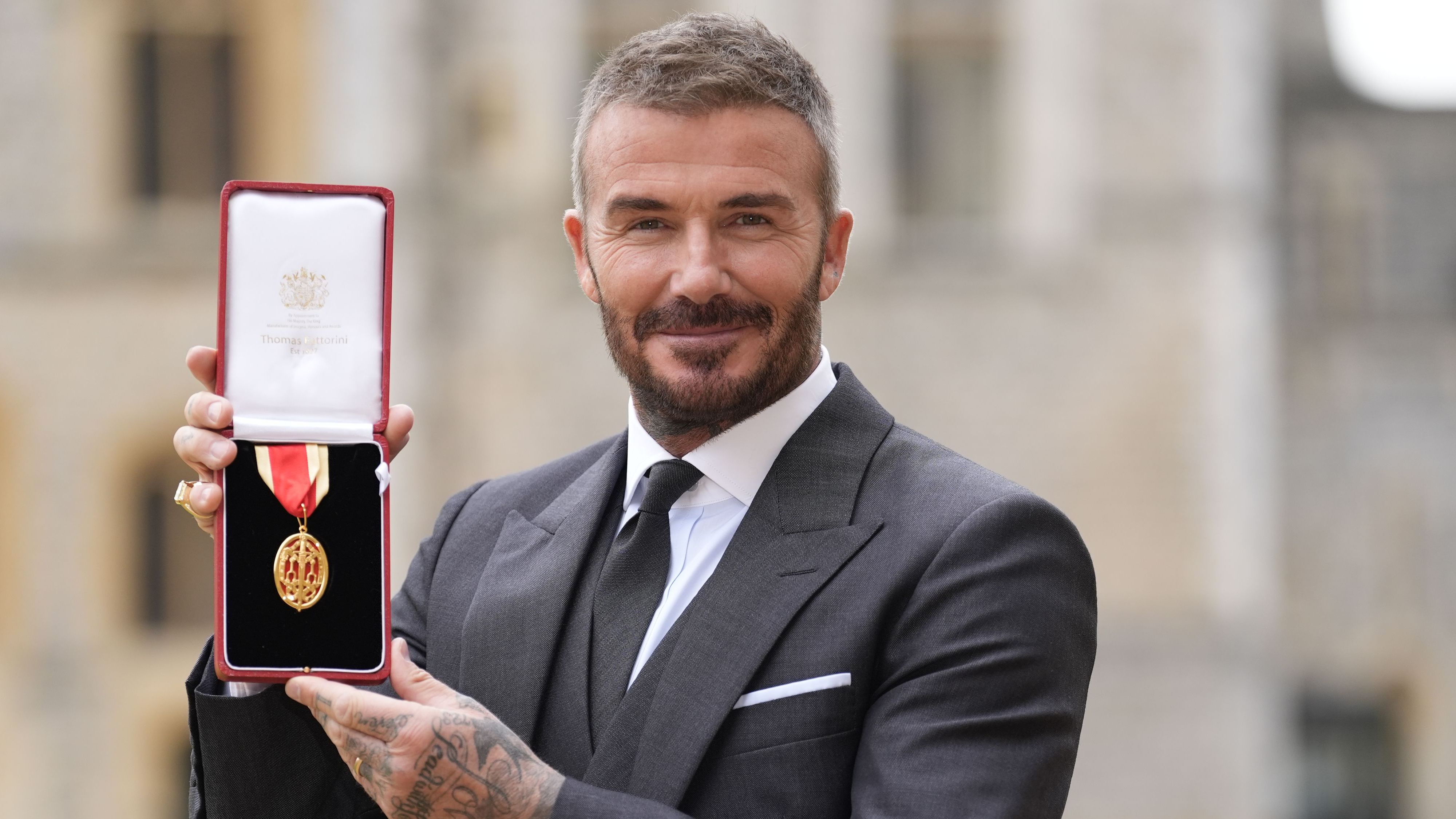 Sir David Beckham Celebrates His Knighthood with Lavish Champagne and a Distinguished Gathering Alongside Gary Neville and Guy Ritchie