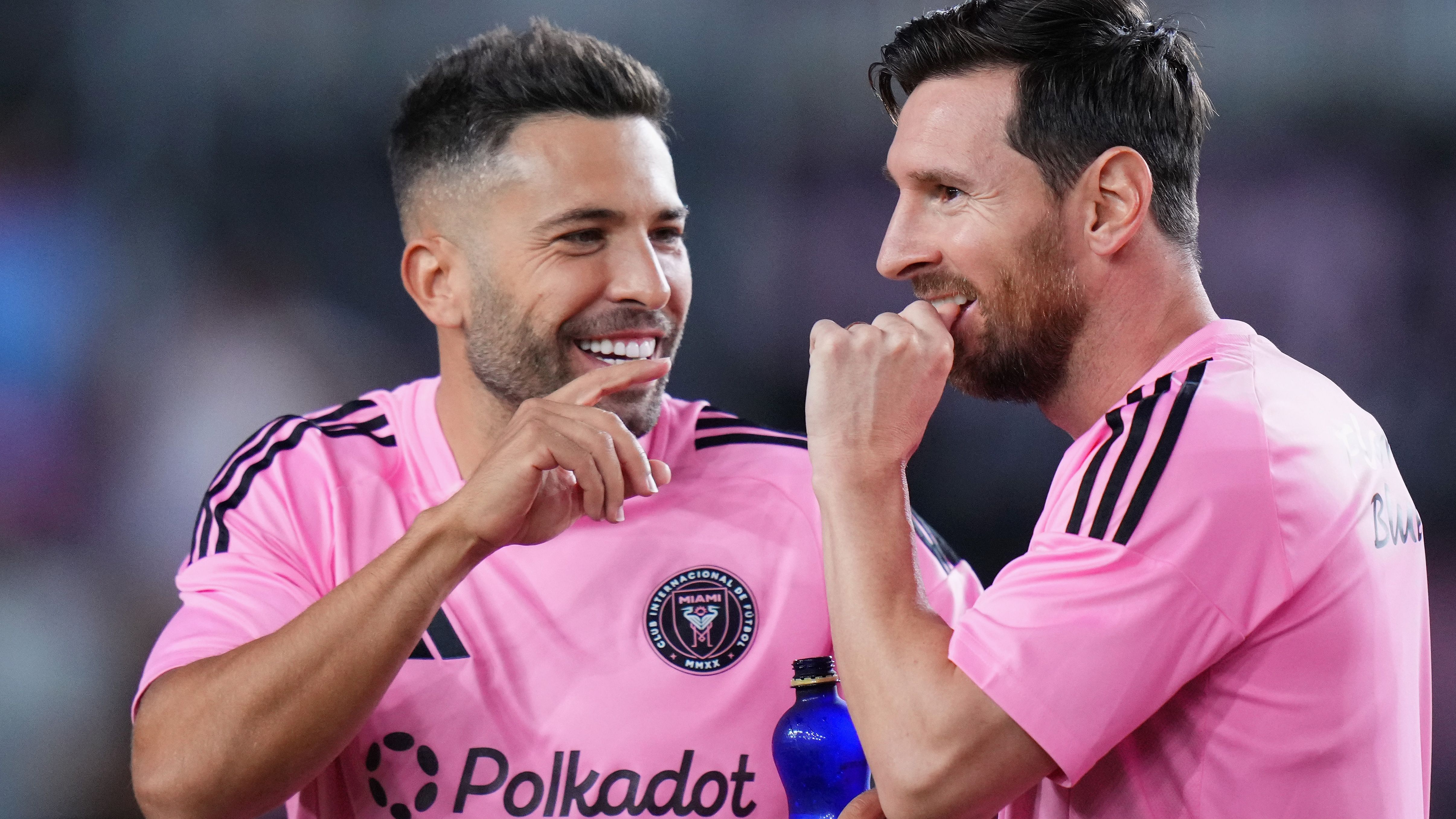 Lionel Messi Expresses Surprise and Disappointment Over Jordi Alba’s Unexpected Retirement, Lamenting the Premature End to Their Storied Partnership