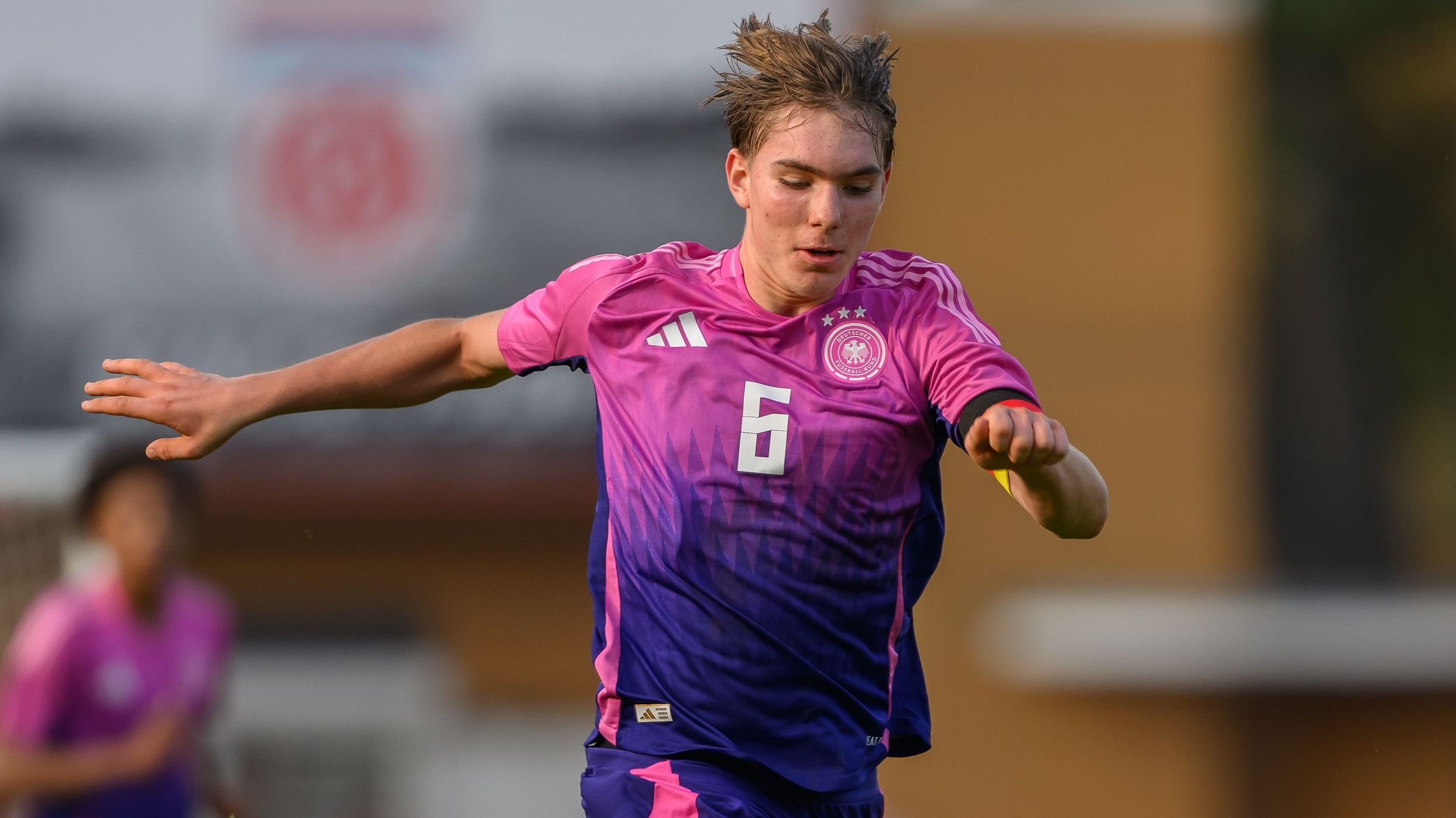 Manchester United, Real Madrid, and Barcelona on Alert as Affordable Release Clause for Promising 16-Year-Old in Germany is Unveiled