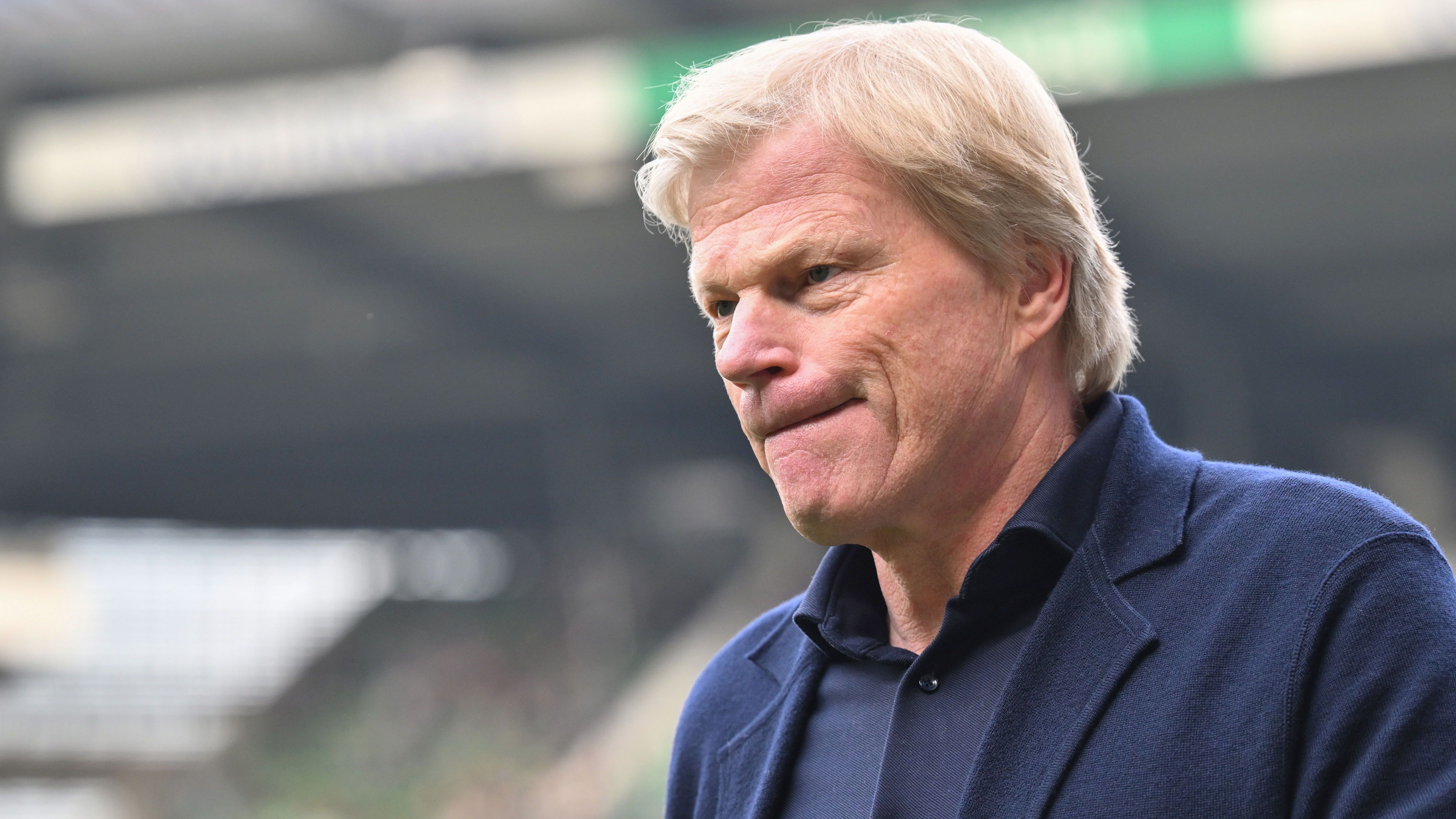 Vincent Kompany Criticized for Not Dropping Manuel Neuer After Goalkeeper’s Error Leads to Bayern Munich’s First Defeat of the Season