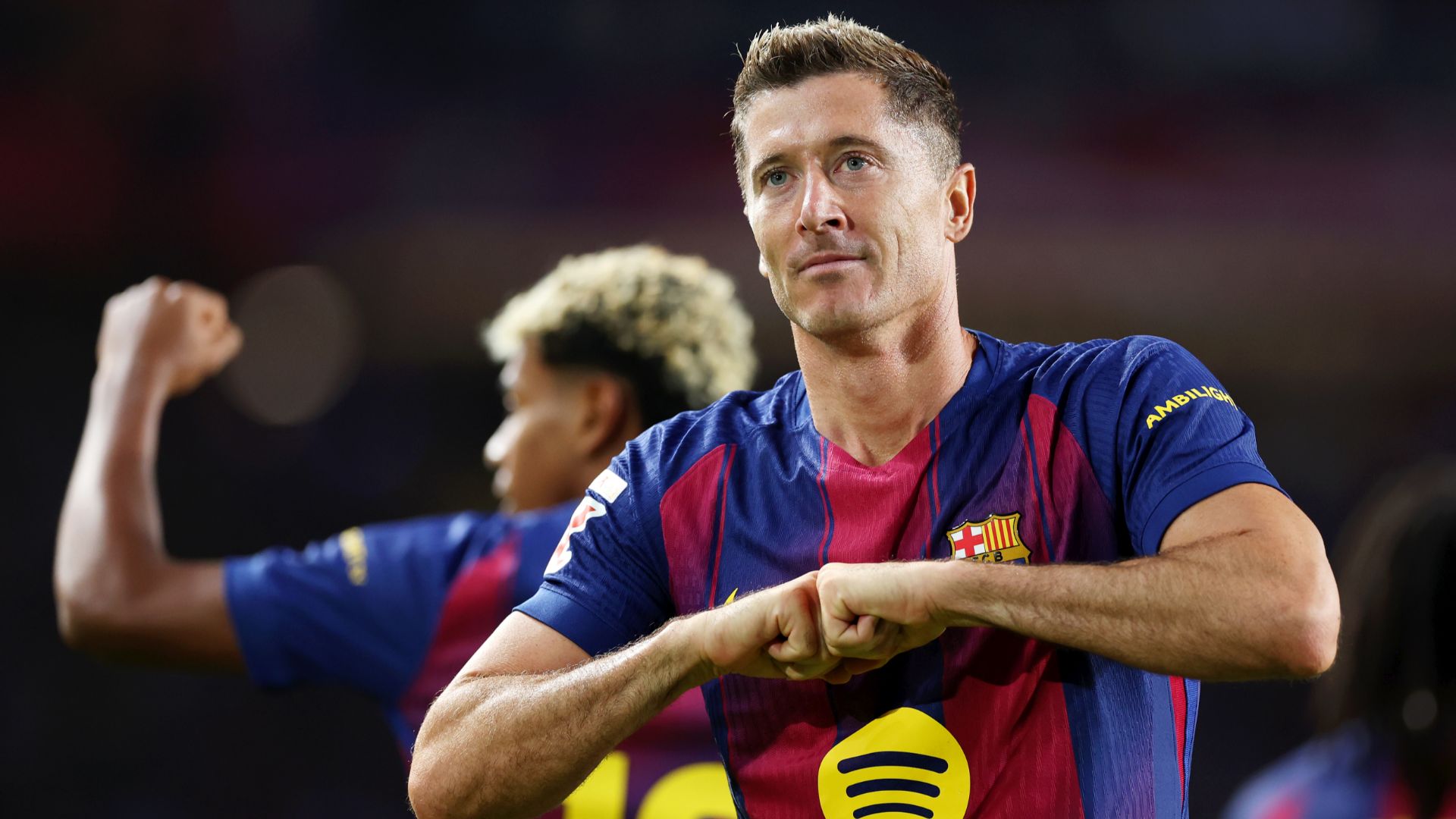 Lamine Yamal Urges Barcelona to Retain Robert Lewandowski Amid Haaland and Kane Transfer Speculation