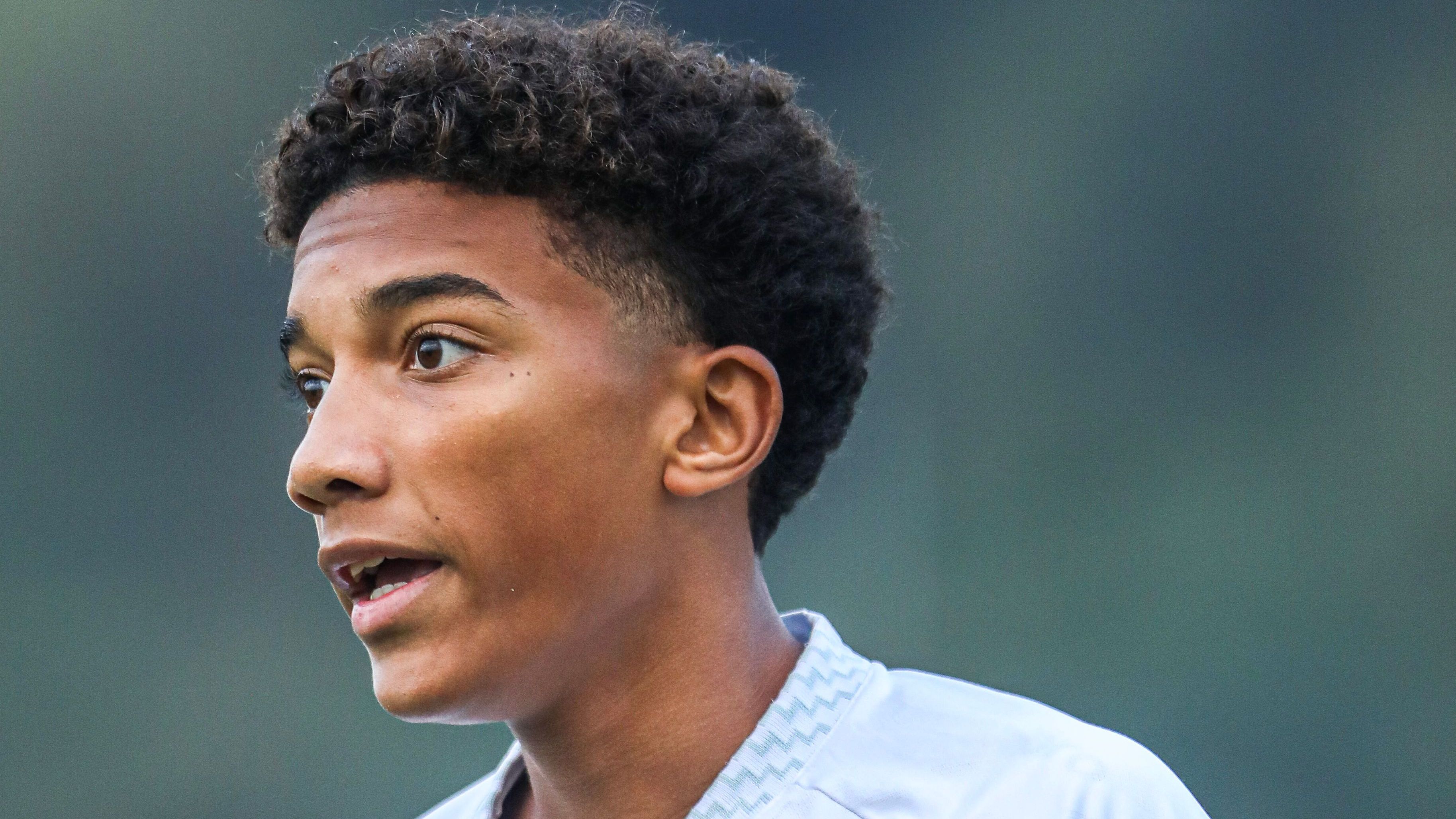 Ex-Man City and Real Madrid Star’s Son Tipped for Remarkable Career Following Impressive Start at Santos at Age 17