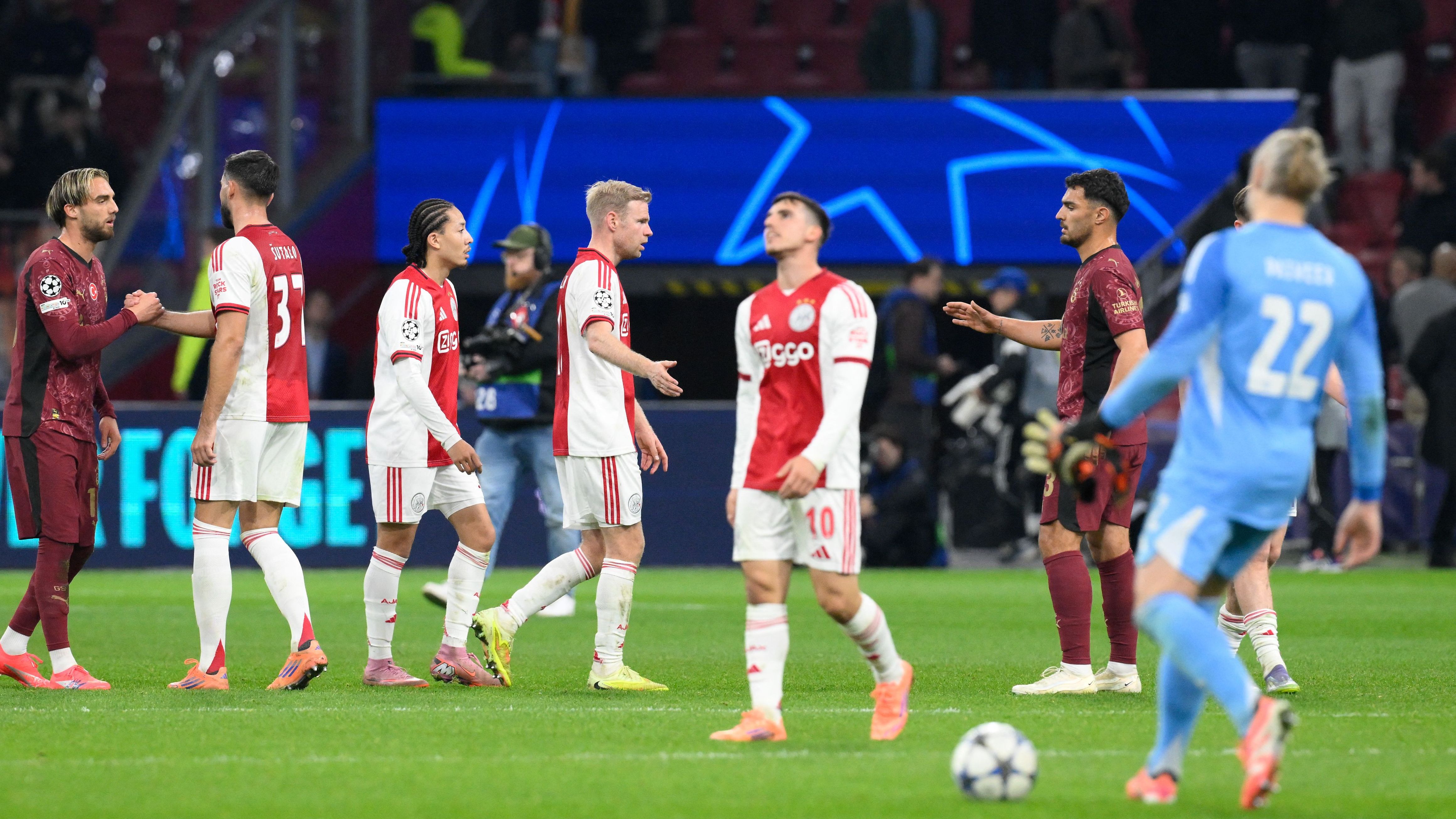 Erik ten Hag and Ajax to Hold Further Discussions on Potential Return Amid Club’s Efforts to Reverse Decline Under John Heitinga