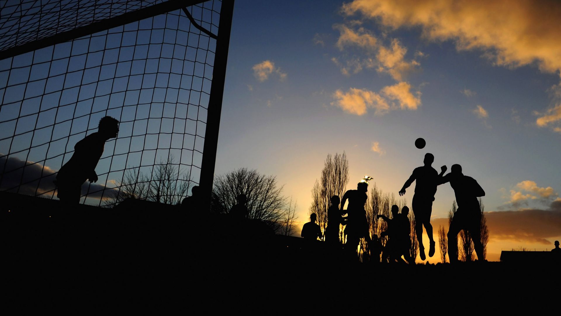 Non-League Football Match Abandoned at Half-Time Due to Allegations of Sexist Abuse Toward Referee