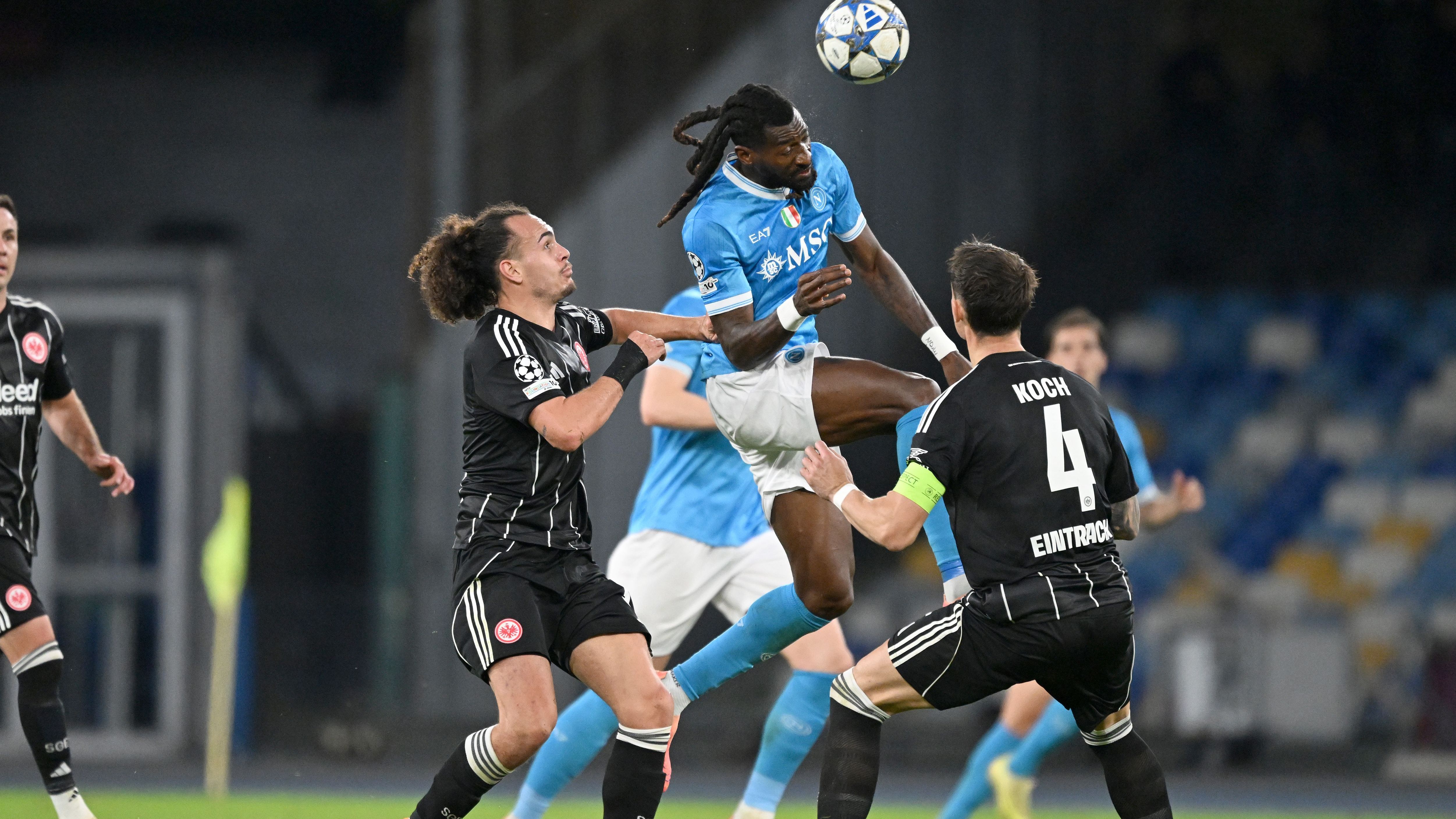 Antonio Conte Praises Eintracht Frankfurt’s Effective Use of Catenaccio in Champions League Draw Against Napoli
