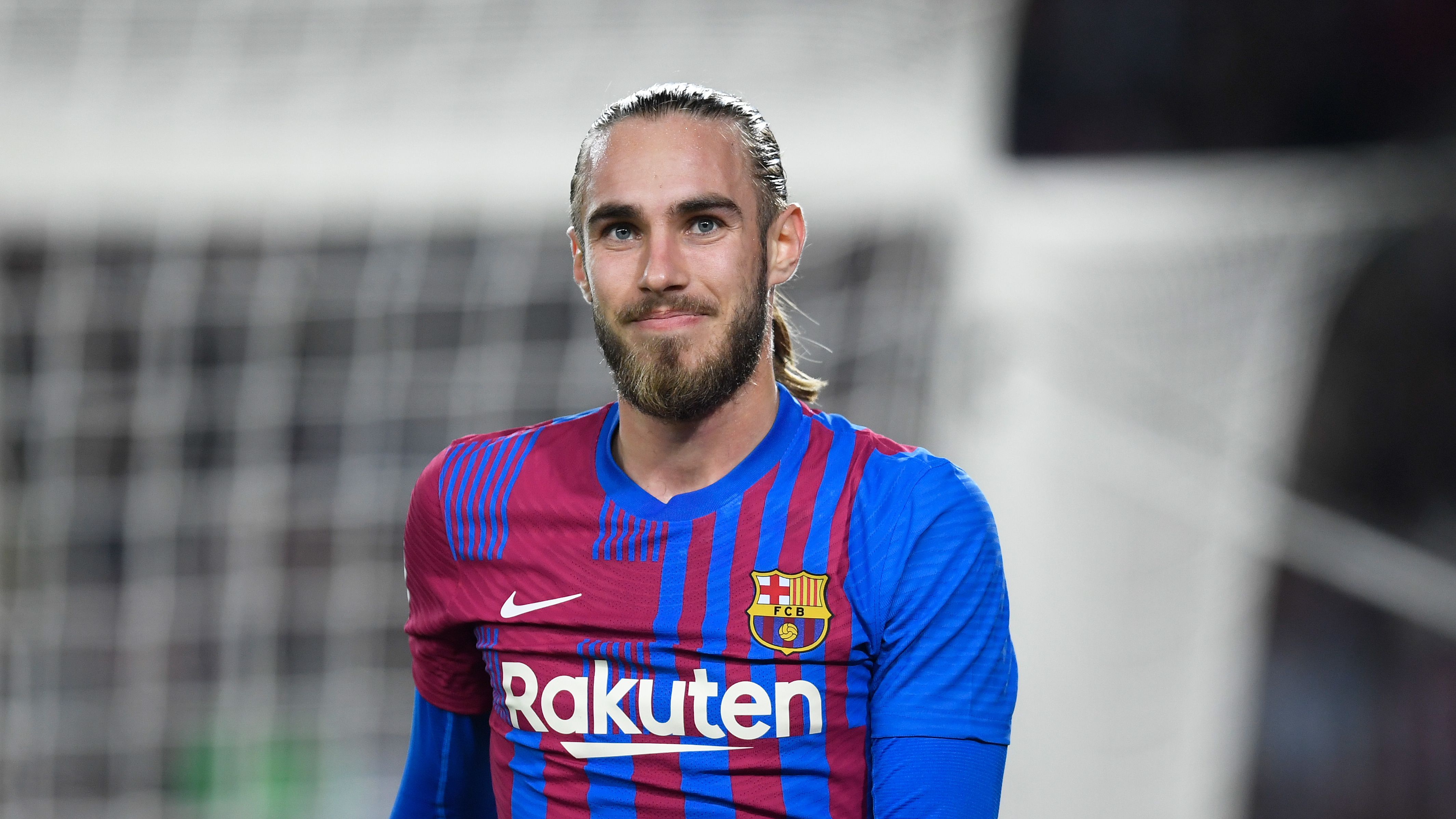 Newcastle and Aston Villa Among Five Premier League Clubs Pursuing Former Barcelona Defender as La Liga Team Faces Risk of Free Transfer After Rejecting €14 Million Offers