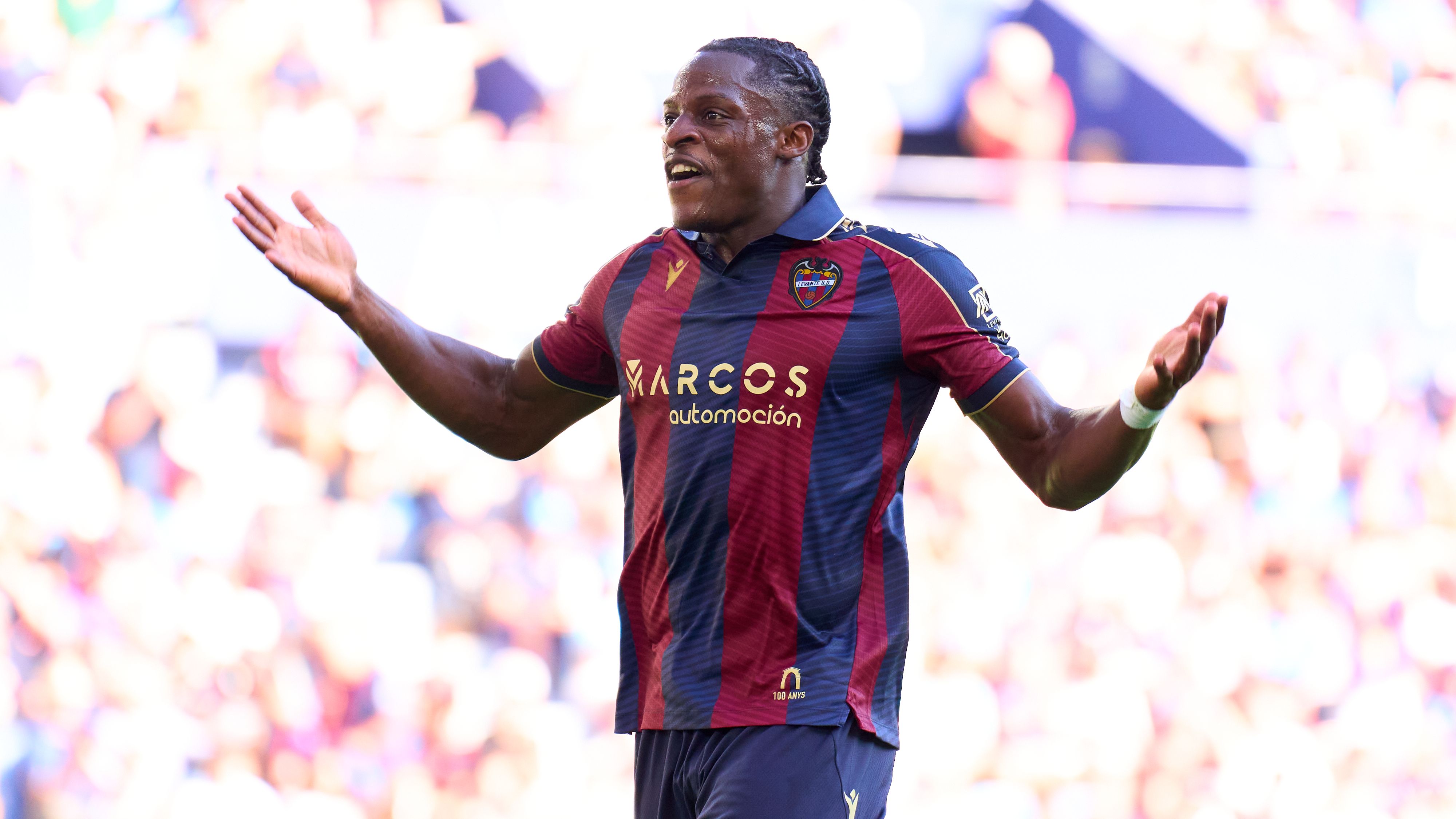 Star player targeted by Real Madrid and Barcelona expresses Chelsea transfer dream as CEO confirms rejection of €30 million bid