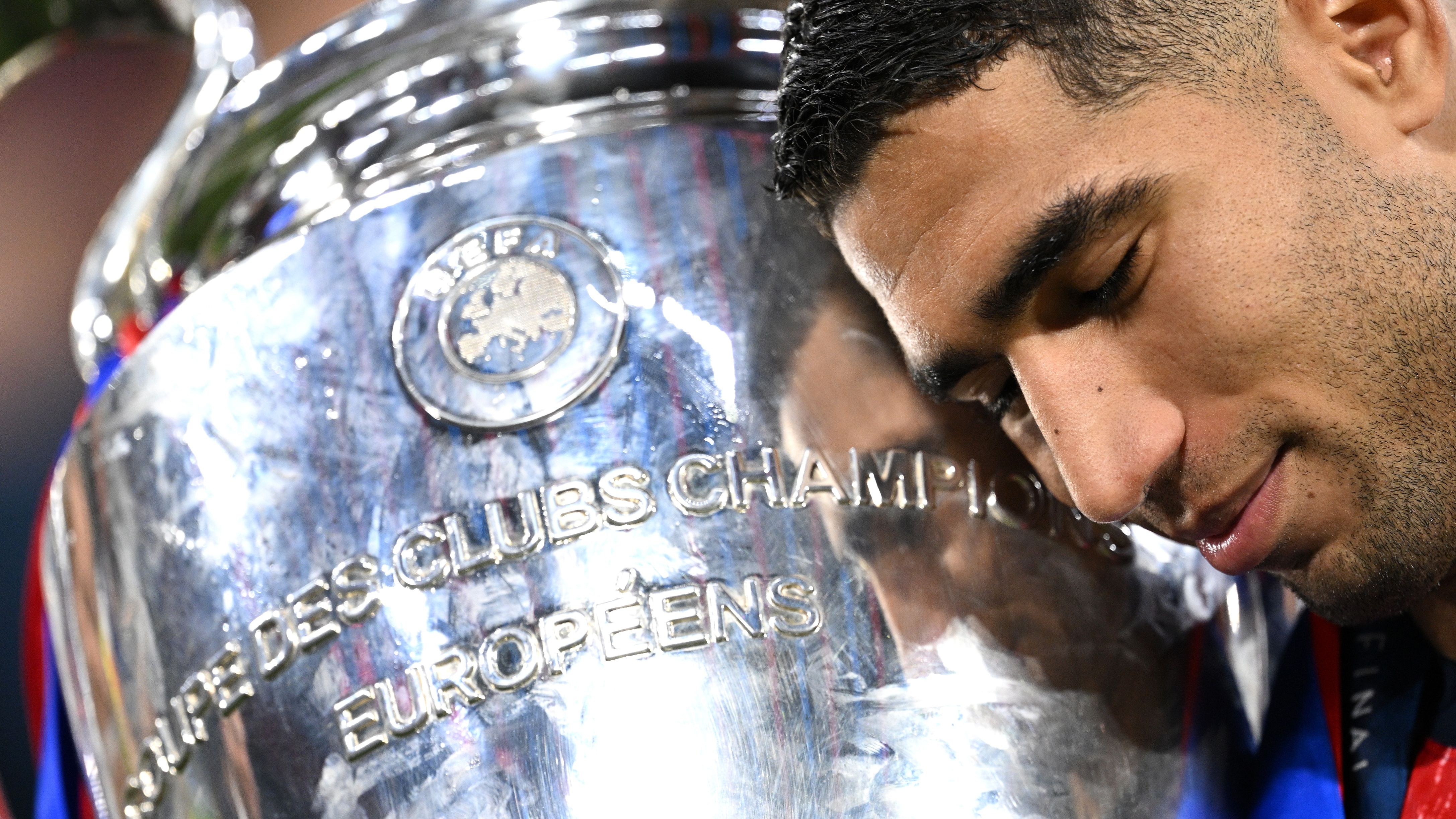 Achraf Hakimi Crowned African Player of the Year as Mohamed Salah and Victor Osimhen Fall Short