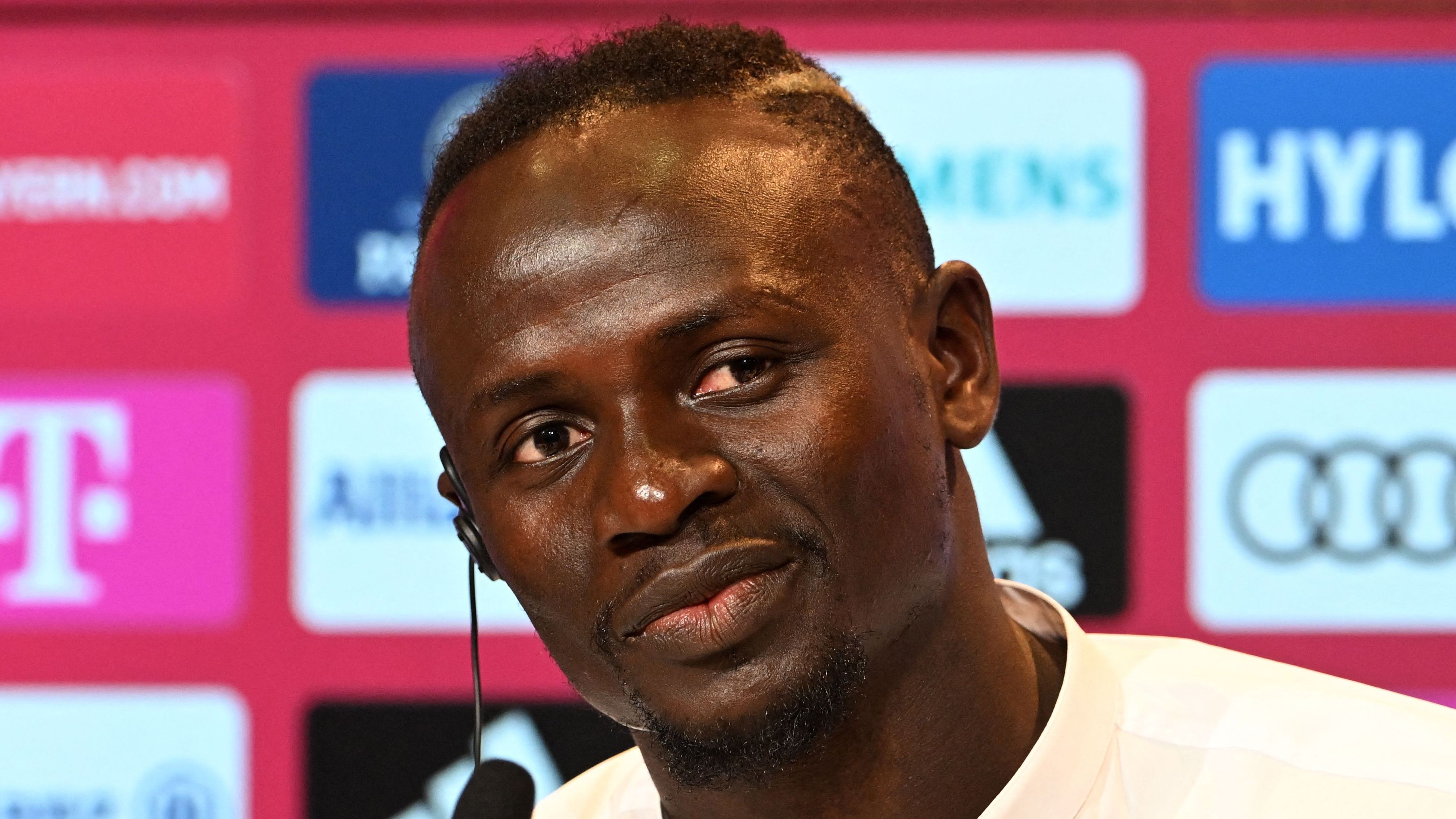 Sadio Mane Reveals Near Transfer to Manchester United Under Louis van Gaal a Year Before Joining Liverpool, Explaining His Decision to Decline