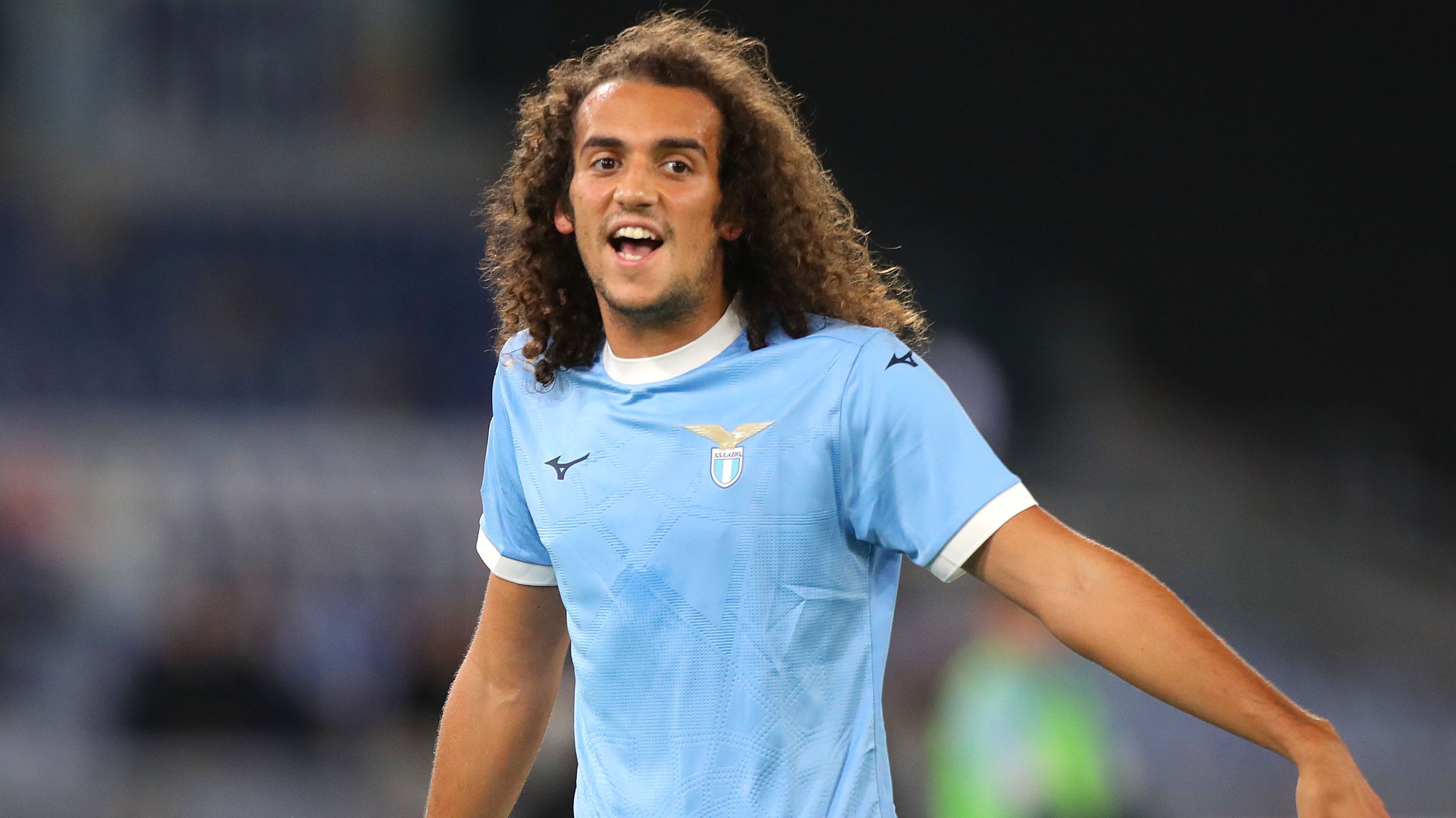 Sunderland Manager Hints at Potential Signing of Former Arsenal Midfielder Matteo Guendouzi