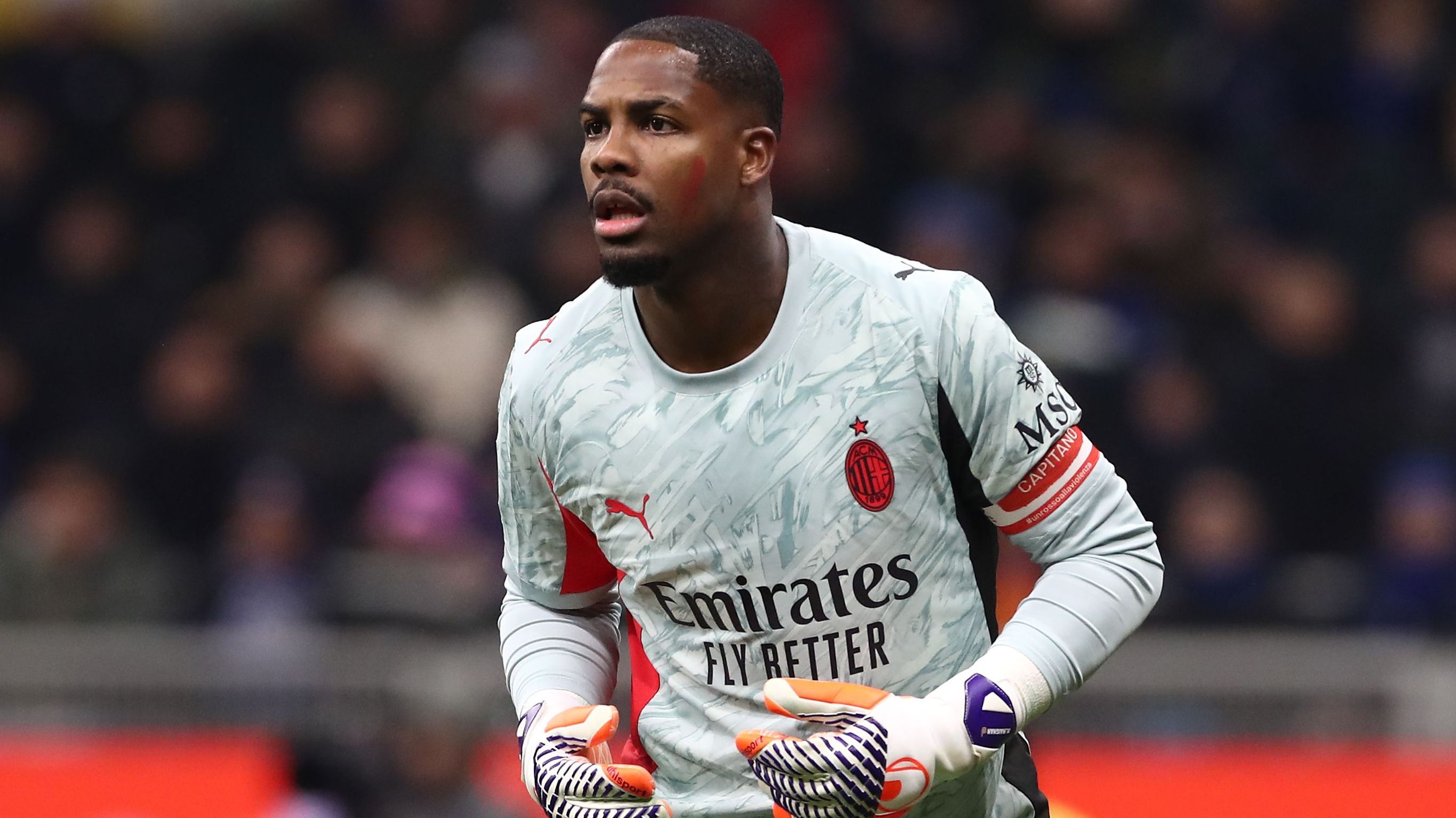 Mike Maignan Nears Potential Departure from AC Milan Amid Free Transfer Speculation with Chelsea and Juventus